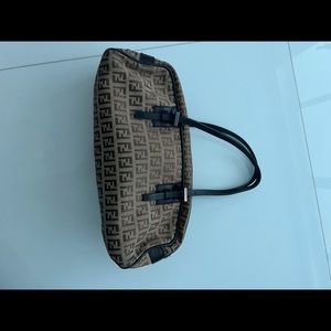 ‼️ Authentic Fendi canvas medium purse‼️